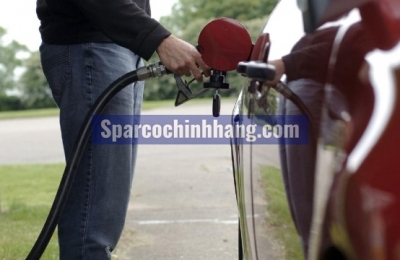 Cách xử lý khi đổ nhầm nhiên liệu cho ô tô