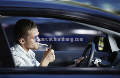 Cách khử mùi thuốc lá bị ám trên  ô tô