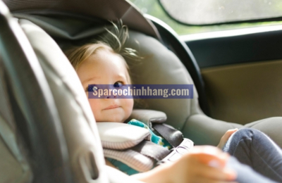 Sai lầm khi để trẻ em ngủ trên ghế ô tô