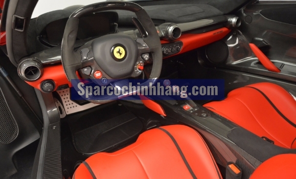 Chiếc vô lăng độc đáo trên Ferrari LaFerrari