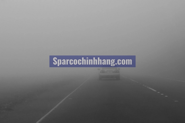 Tìm ẩn nhiều nguy hiểm khi điều khiển ô tô trong sương mù