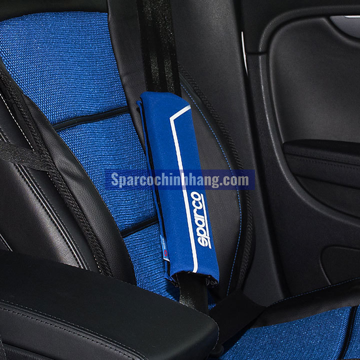 Bọc đai an toàn SPARCO SPC1200 trong xe